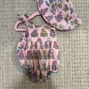 Pink chicken Floral Baby Romper & Sun Hat Set - Floral Print